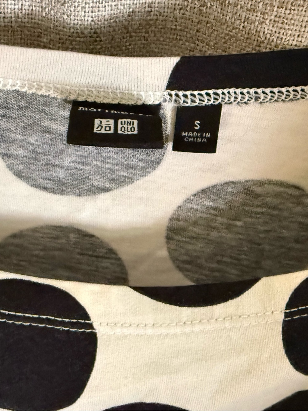 Marimekko X Uniqlo Limited Edition Black & White Polka Dot Short Sleeve Top - Picture 4 of 8